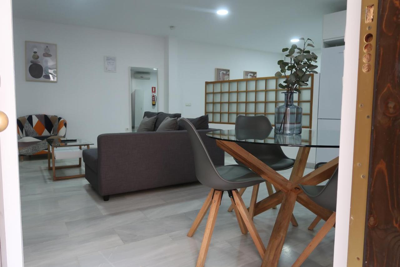 J & E Malaga Center Apartamentos Esterno foto