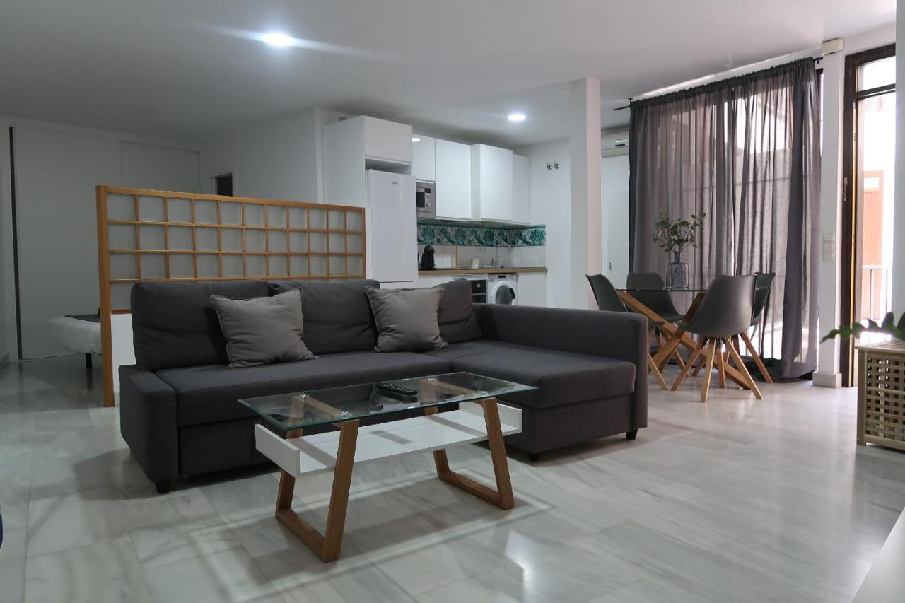 J & E Malaga Center Apartamentos Esterno foto