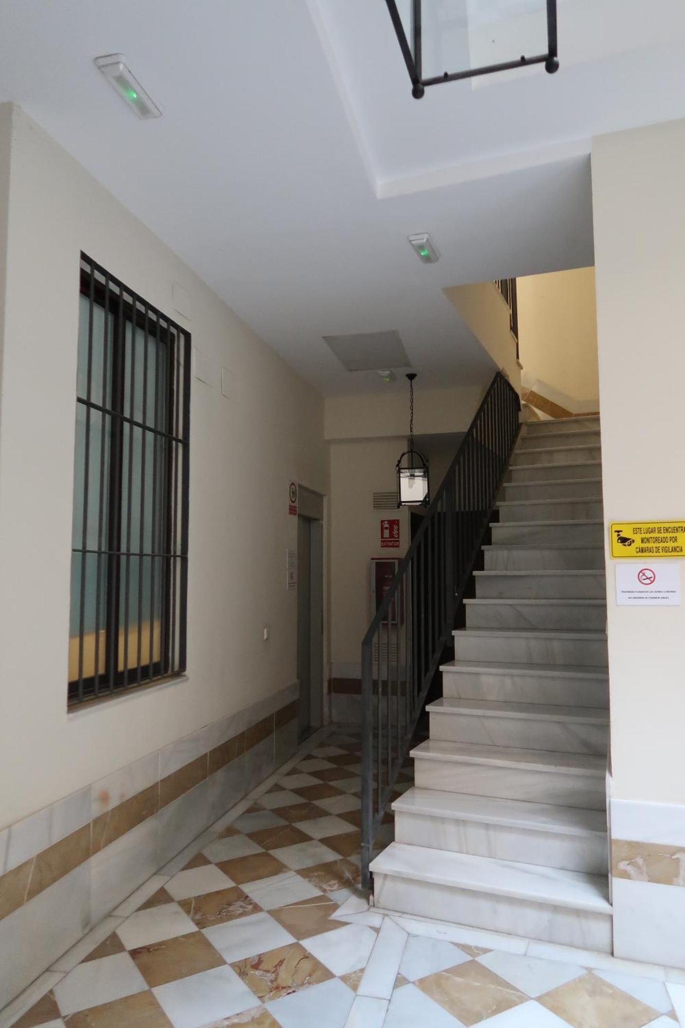 J & E Malaga Center Apartamentos Esterno foto