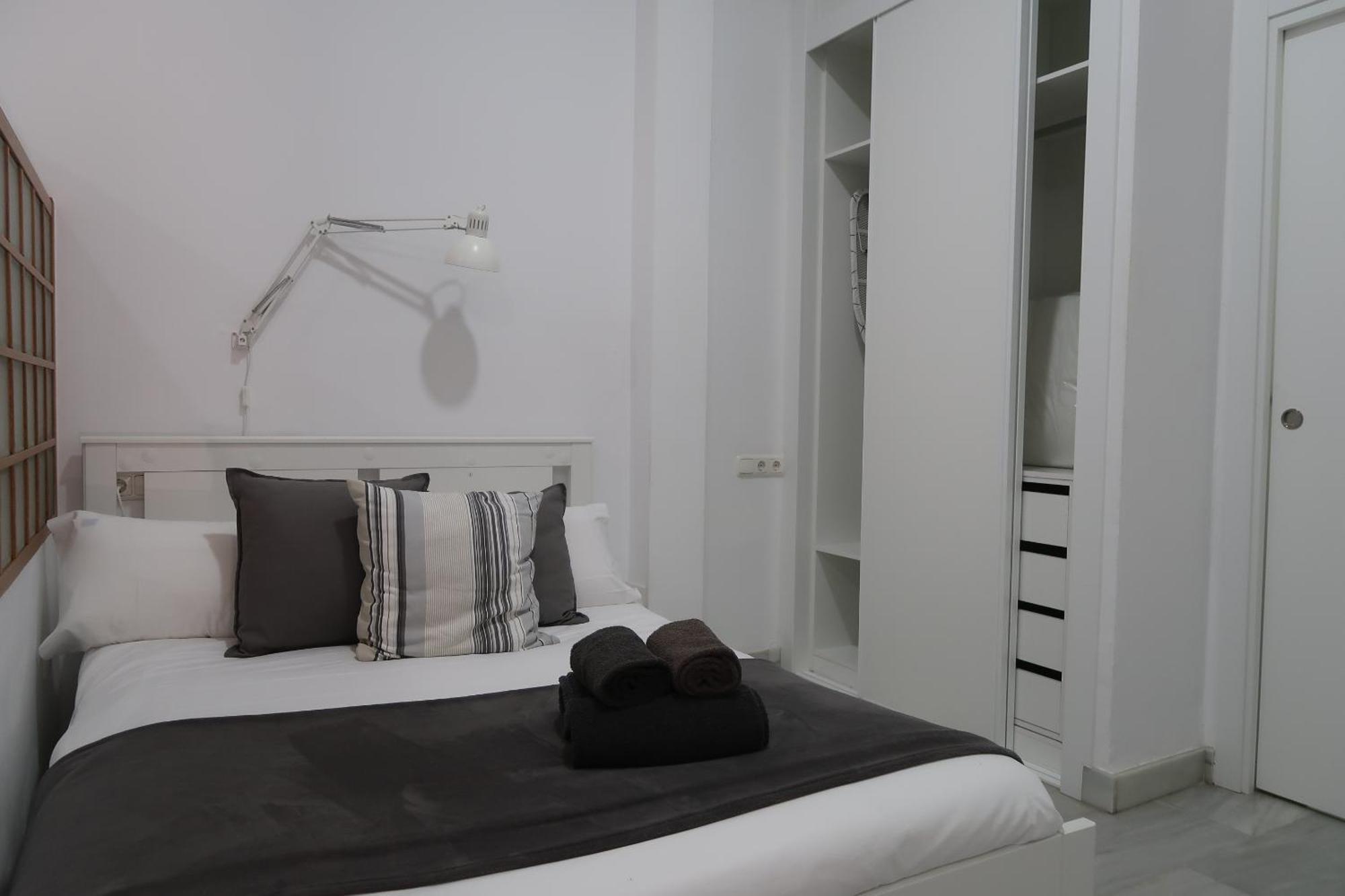 J & E Malaga Center Apartamentos Esterno foto