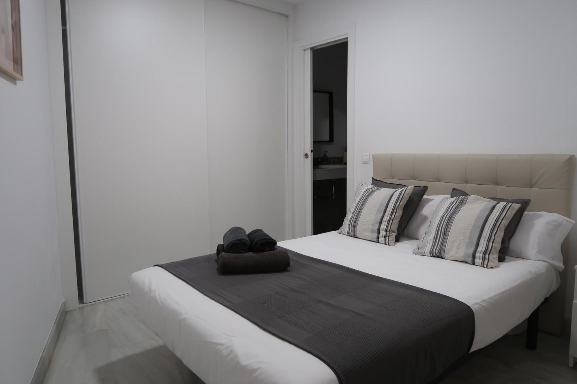 J & E Malaga Center Apartamentos Esterno foto