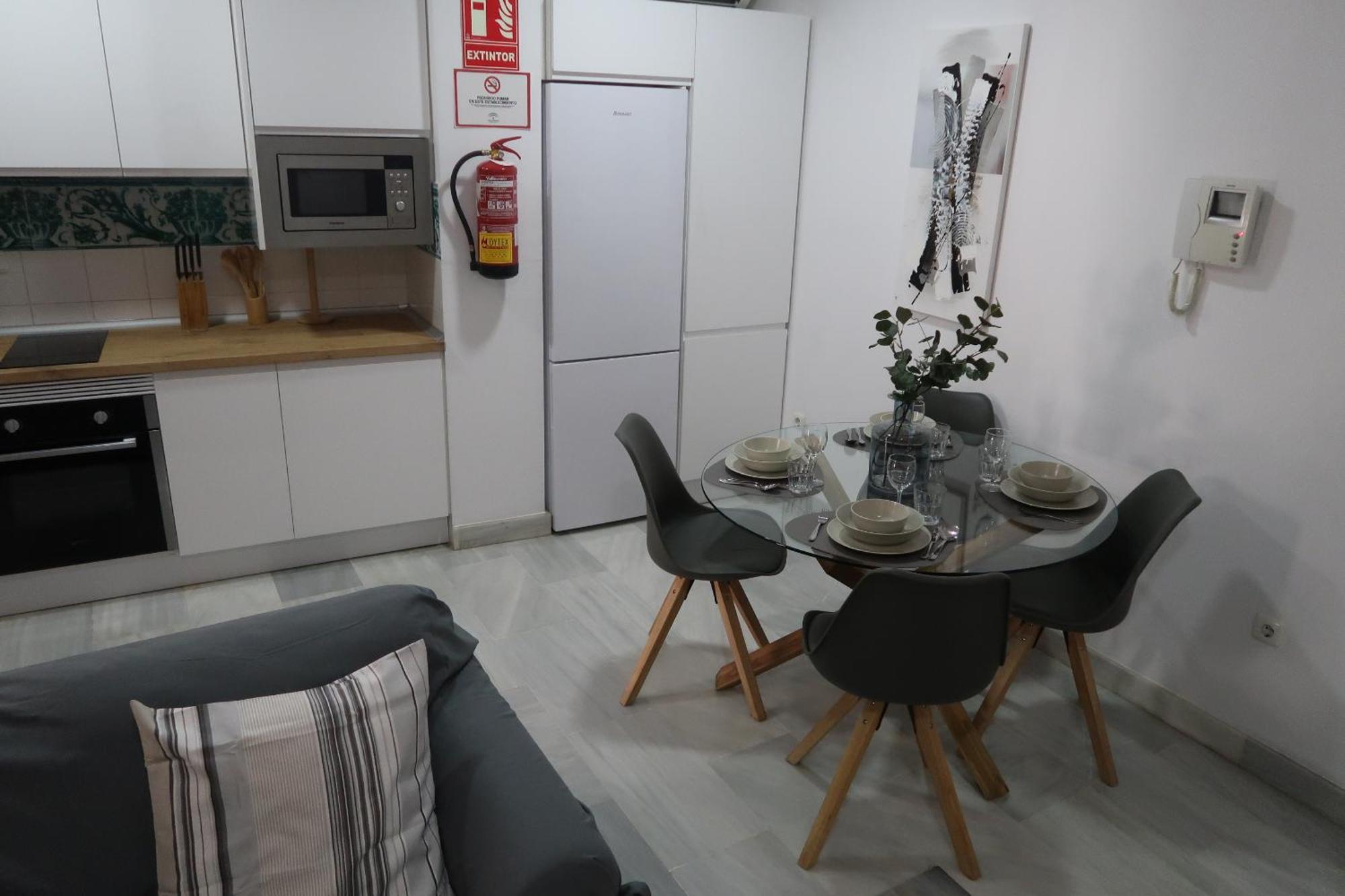 J & E Malaga Center Apartamentos Esterno foto